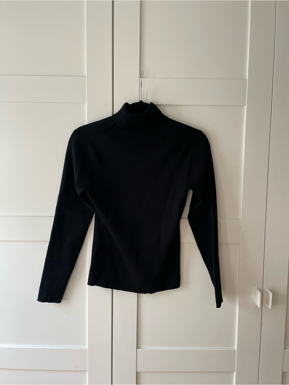 Classic Black Ribbed Turtle Neck Sweater - 52% Silk
